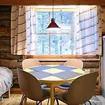 Ski-inn Kelohuoneisto Pyhaetunturissa *