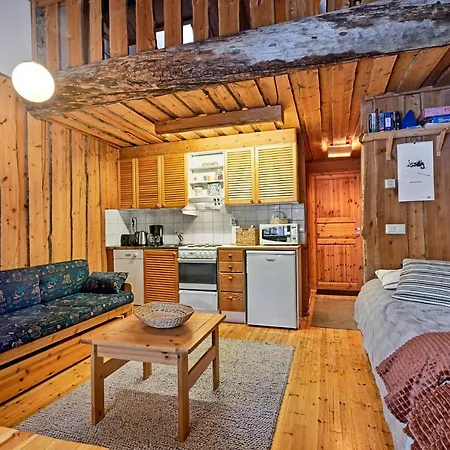 Ski-inn Kelohuoneisto Pyhaetunturissa *